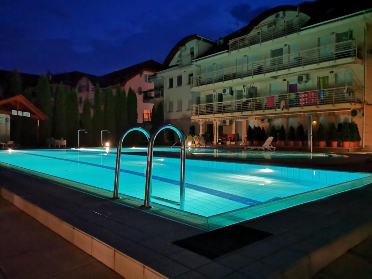 Oazis Wellness Apartman2 Hajdúszoboszló Exteriér fotografie