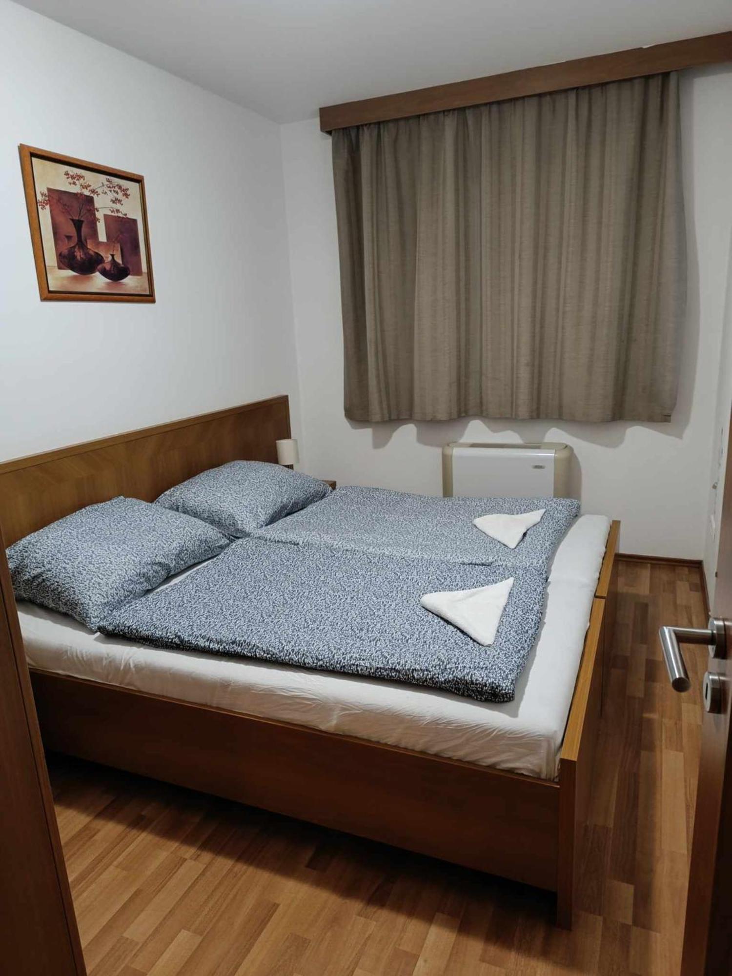 Oazis Wellness Apartman2 Hajdúszoboszló Pokoj fotografie